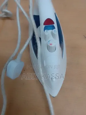 Hitachi Steam Iron
