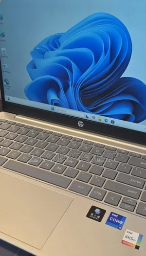 New Laptop HP 16GB Intel Core I7 SSD 512GB