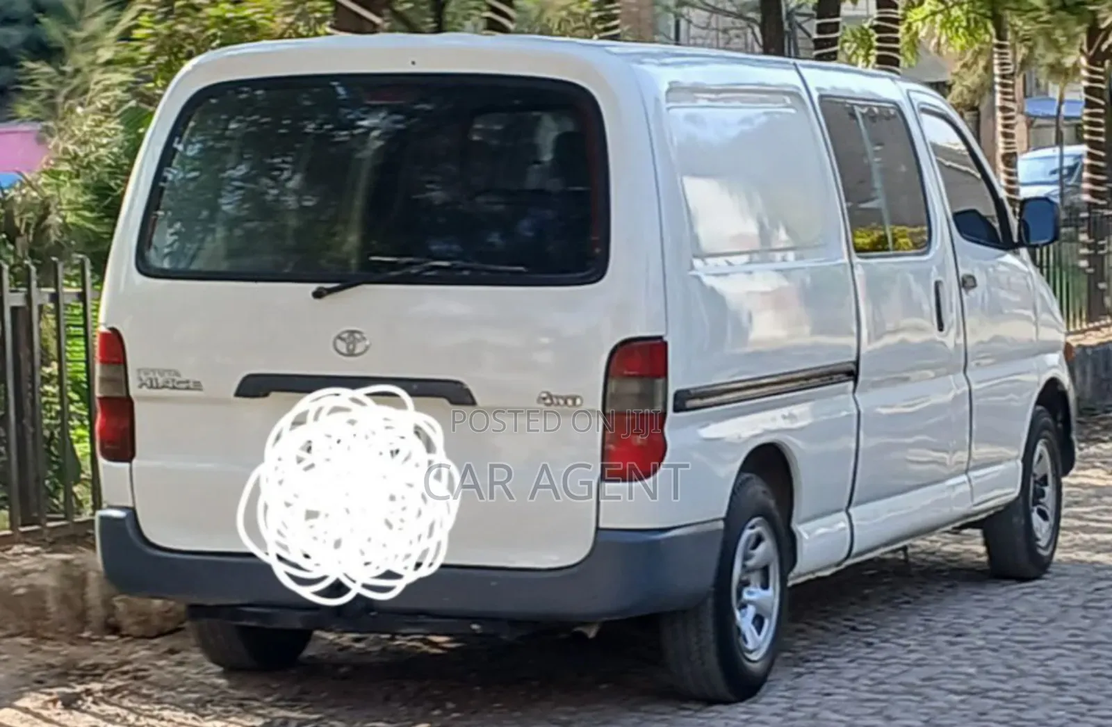 Toyota HiAce 2001 White