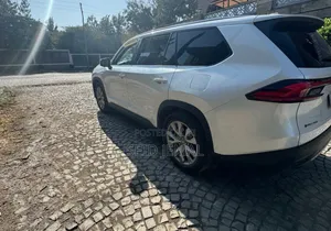 Toyota Grand Highlander Hybrid 2025 White