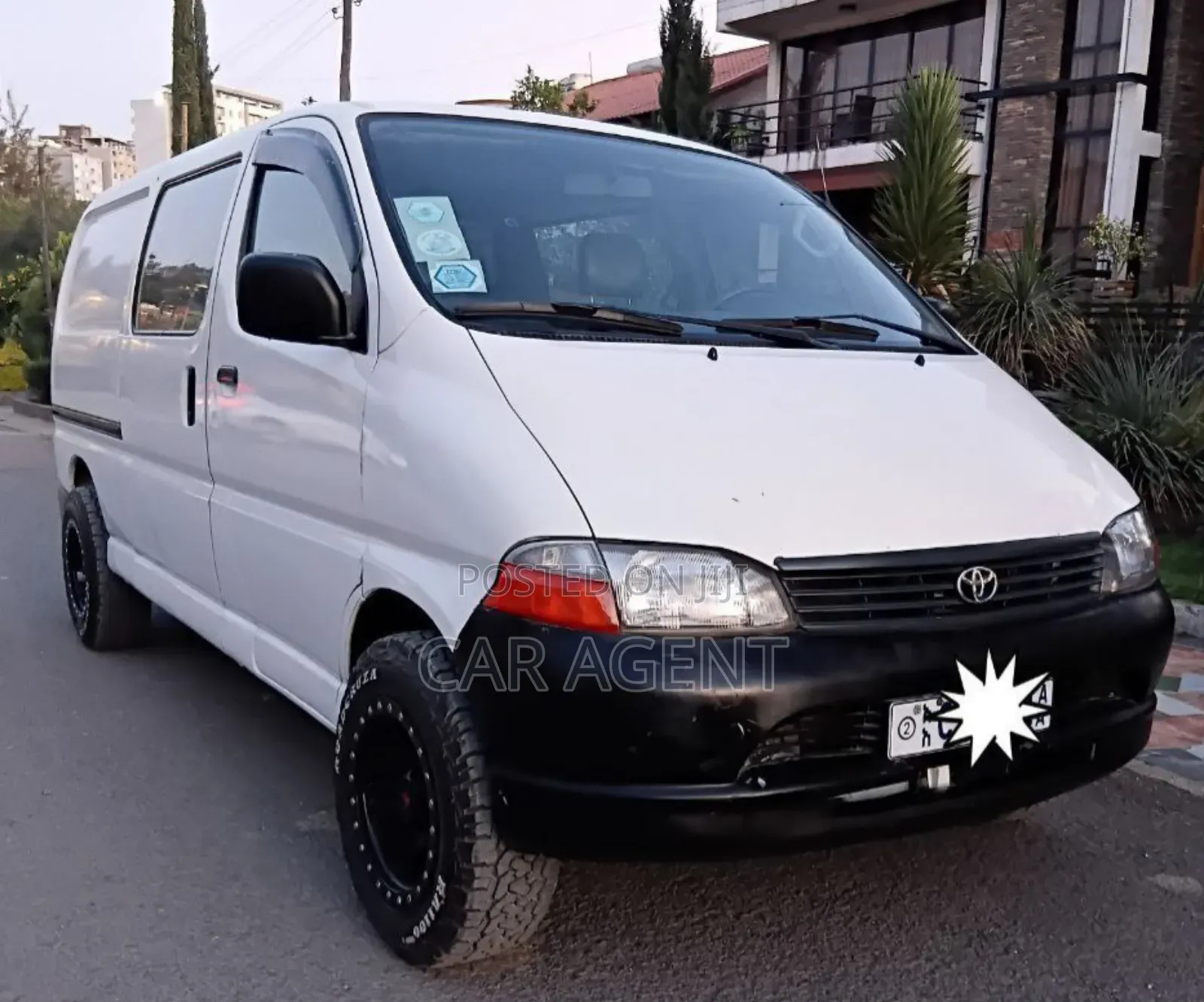 Toyota HiAce 2006 White