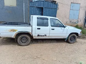 Toyota Hilux 1994 White
