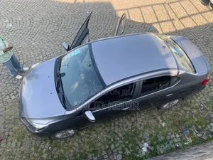 Mitsubishi Attrage 2020 Silver