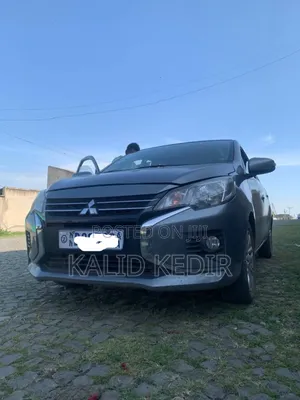 Mitsubishi Attrage 2020 Silver