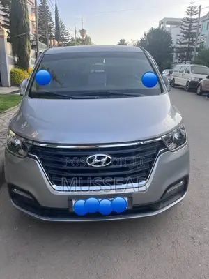 Photo - Hyundai Starex 2019 Grey