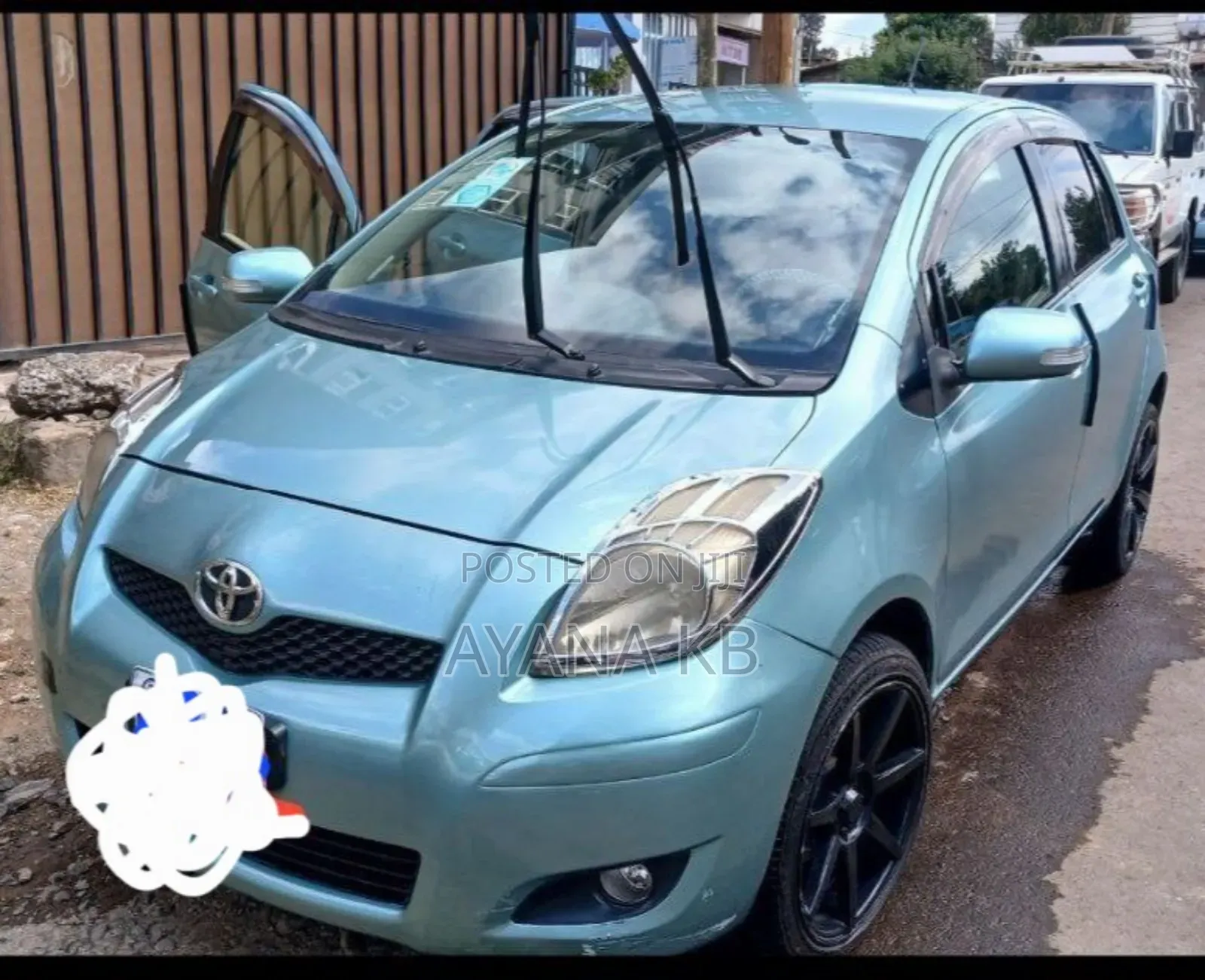 Toyota Yaris 2010 Blue