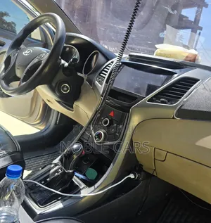 Hyundai Elantra 2015 Brown