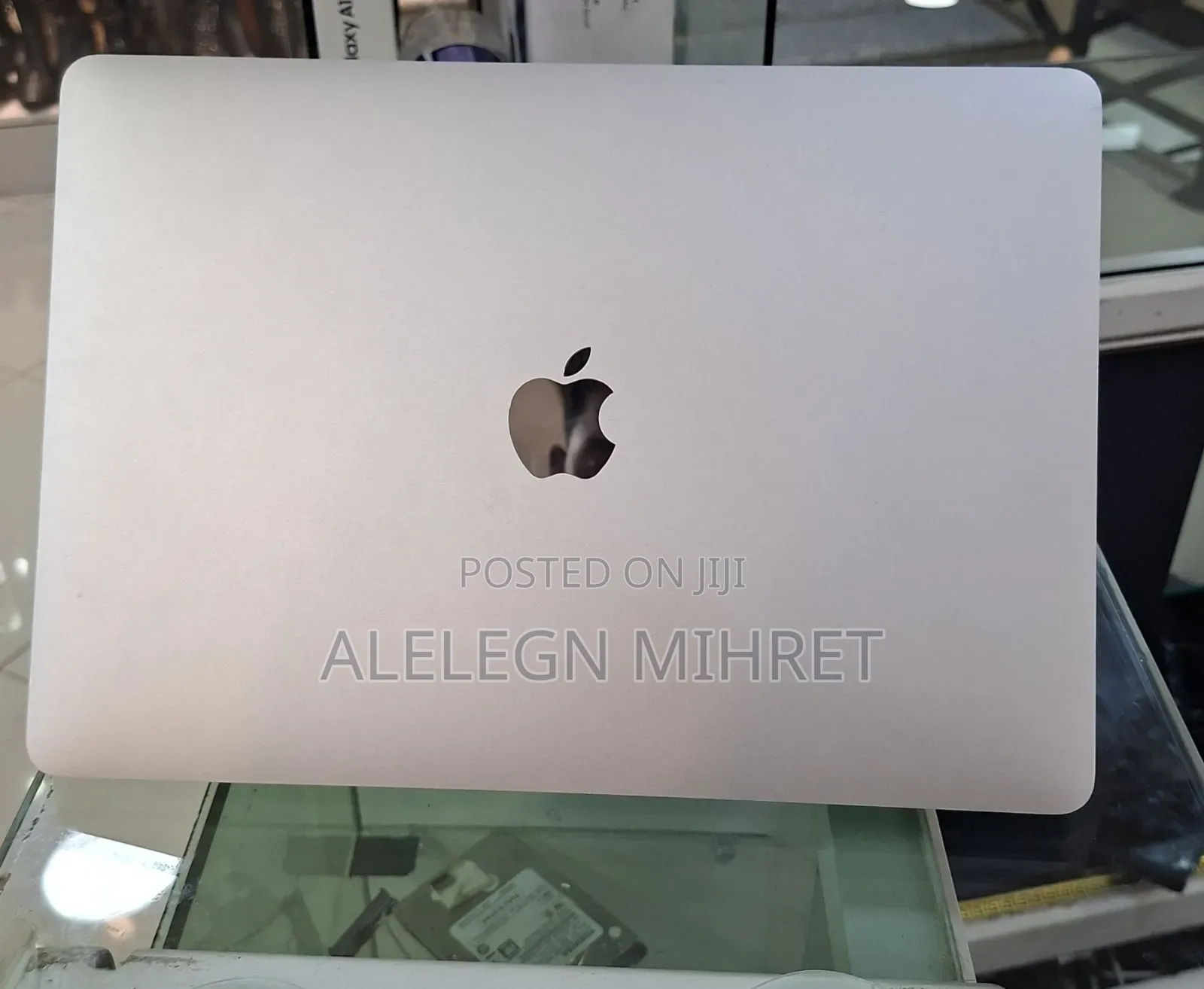 New Laptop Apple MacBook Air 2022 M2 8GB Apple M2 SSD 512GB