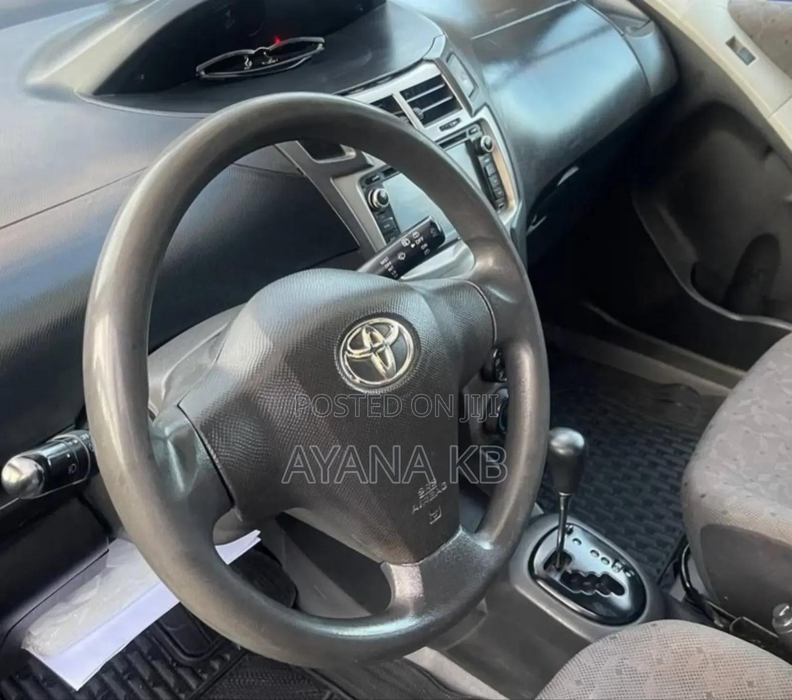 Toyota Yaris 2010 Gray