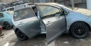 Toyota Yaris 2010 Gray