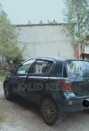 Toyota Vitz 1999 Black