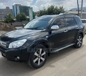 Photo - Toyota RAV4 2007 Black