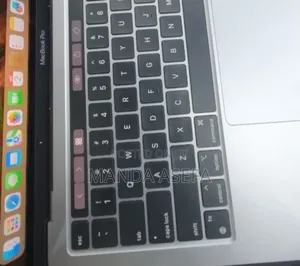 New Laptop Apple MacBook Pro 8GB Apple M2 SSD 256GB