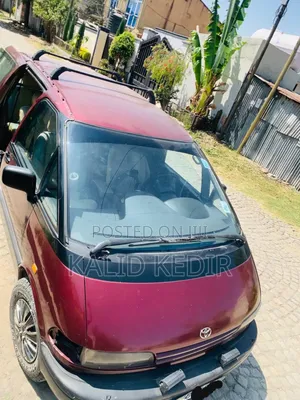 Photo - Toyota Previa 1995 Burgundy