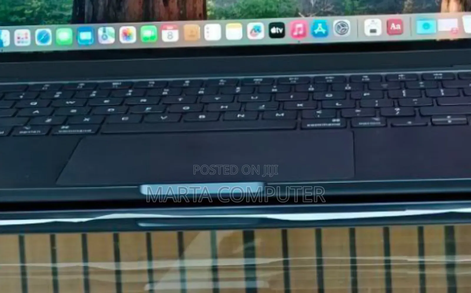 New Laptop Apple MacBook Air 2022 M2 8GB Apple M3 SSD 256GB