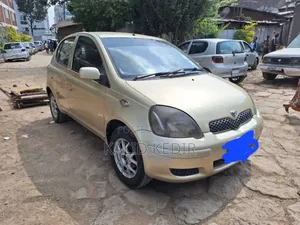 Toyota Vitz 2002 Gold