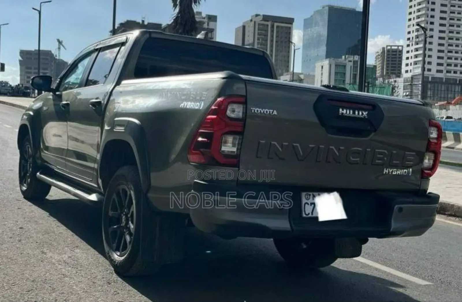 Toyota Hilux 2024 Gray