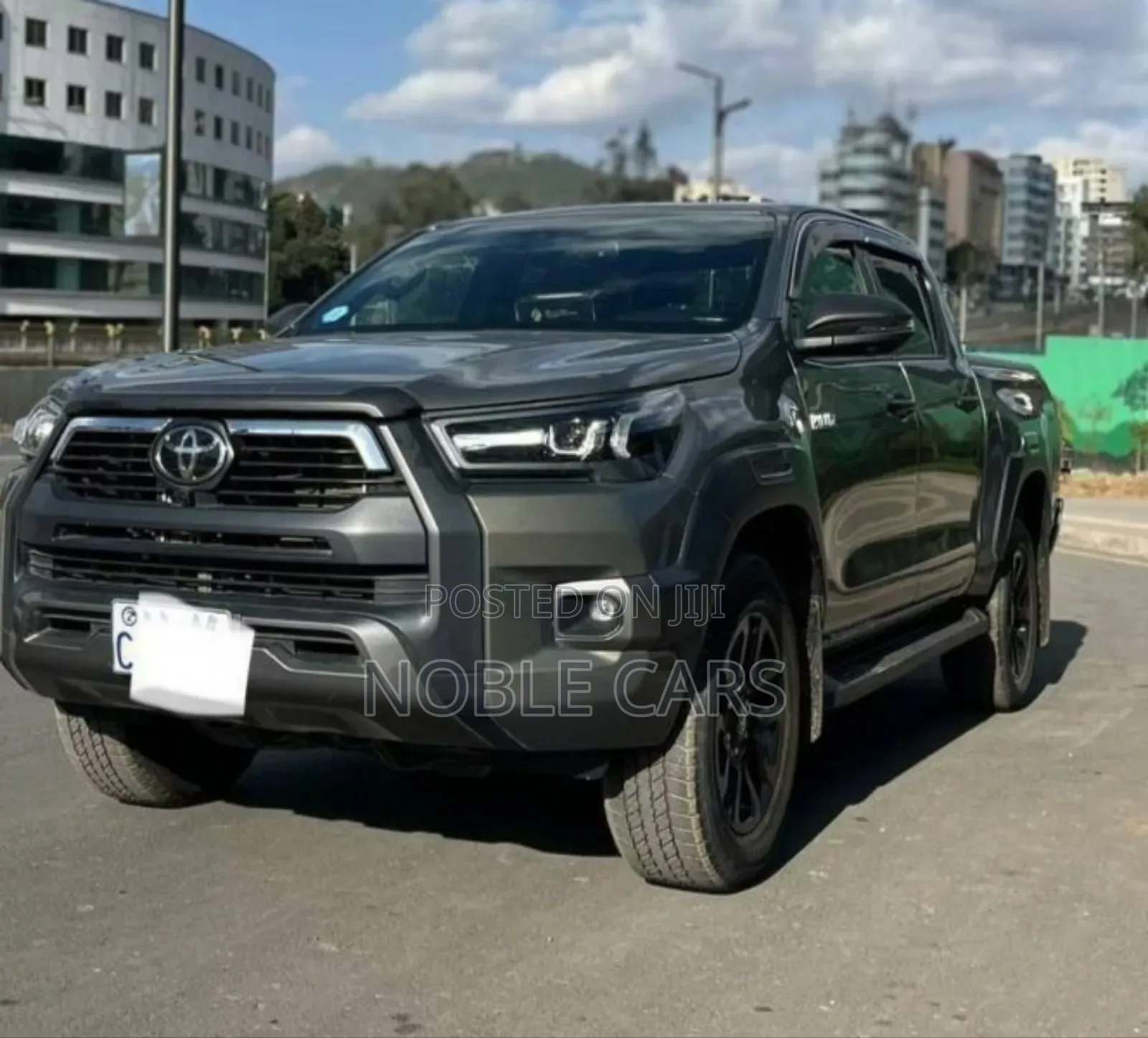 Toyota Hilux 2024 Gray
