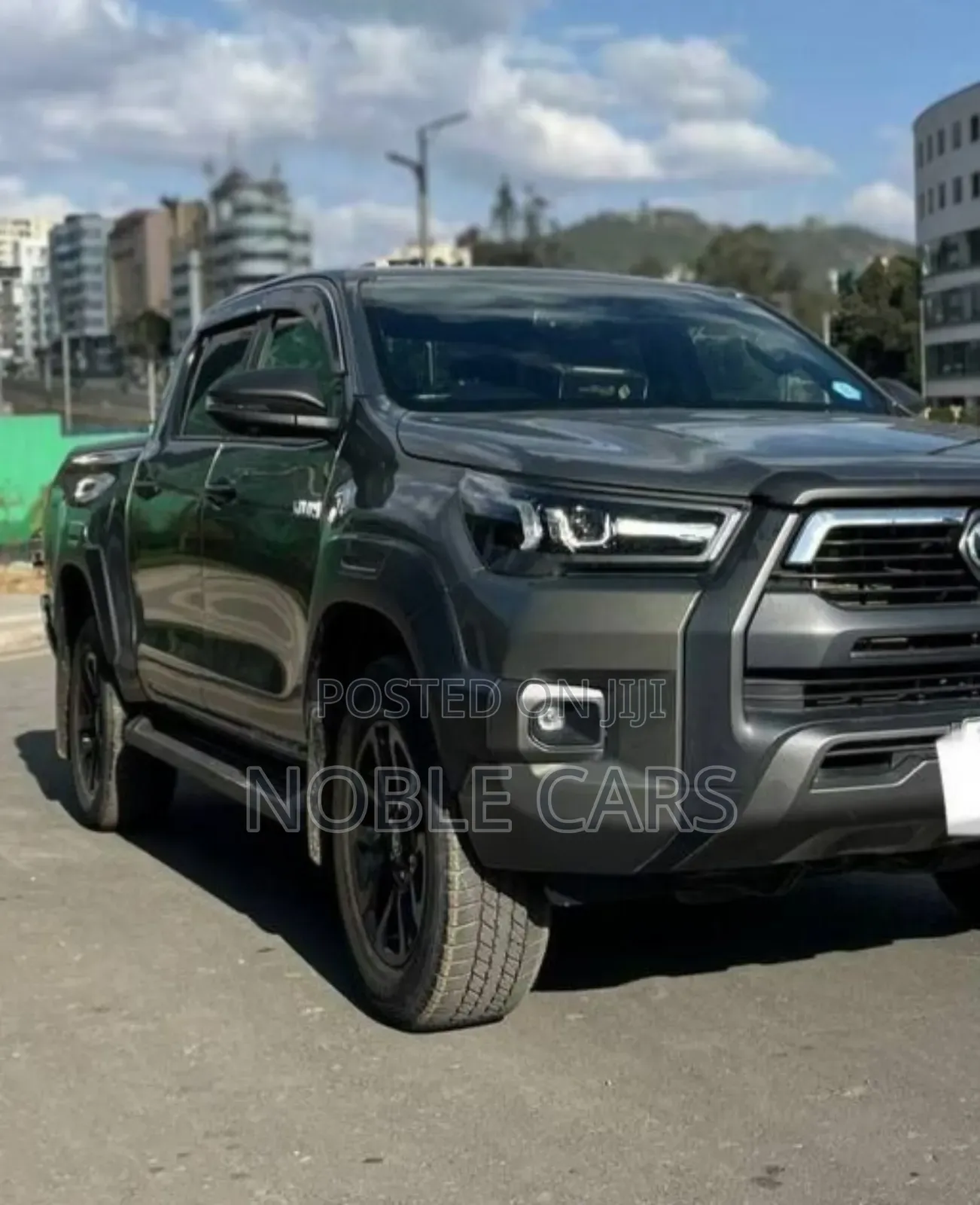 Toyota Hilux 2024 Gray