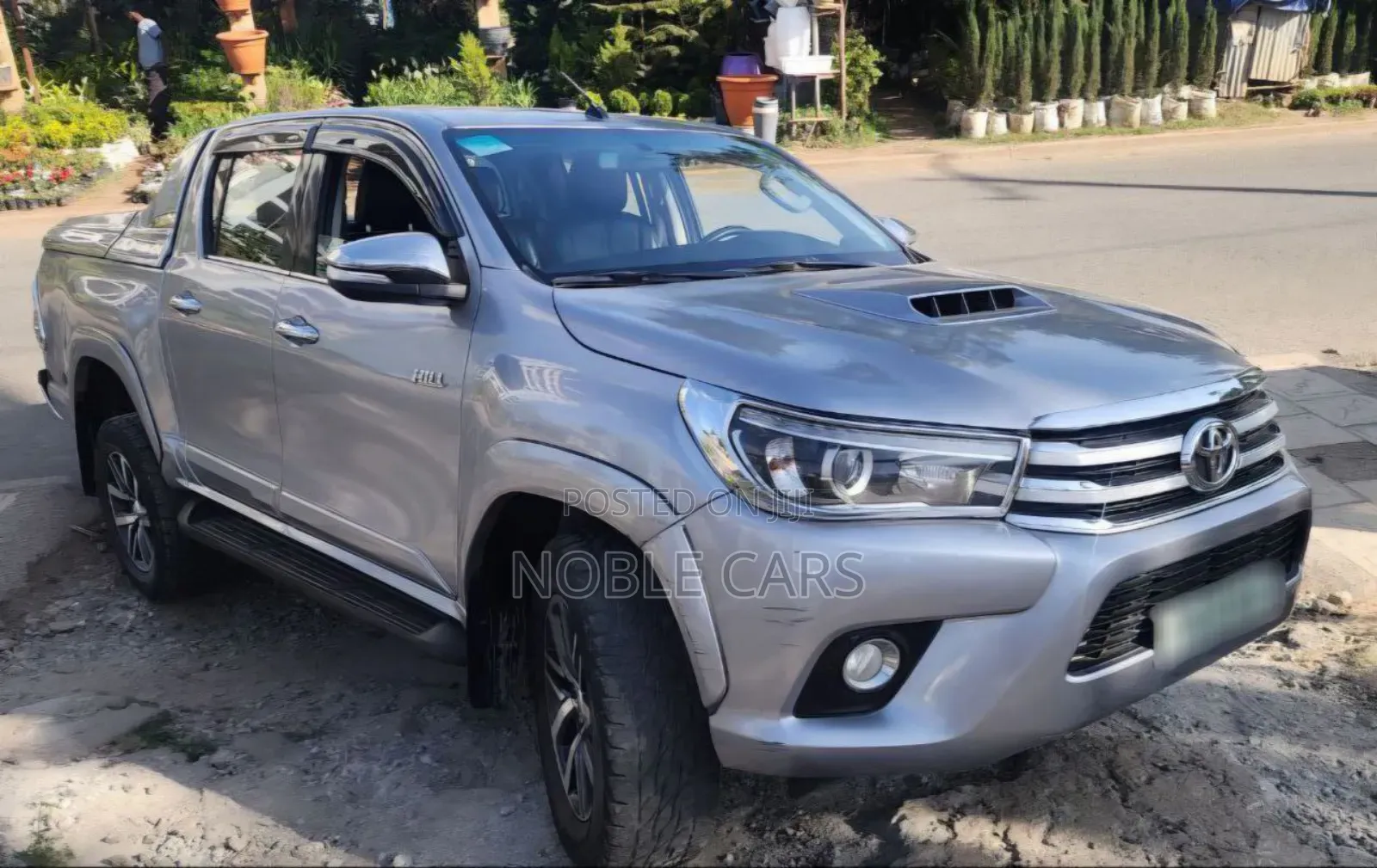 Toyota Hilux 2018 Gold