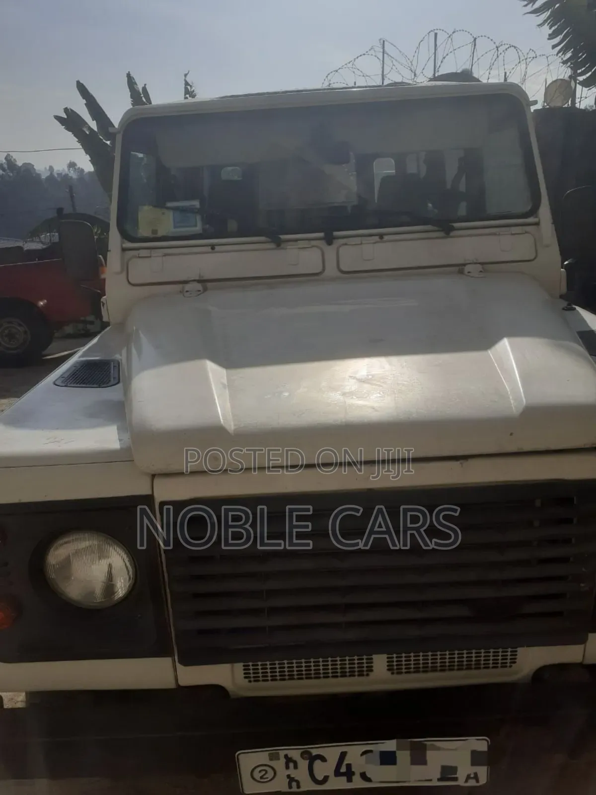 Land Rover Defender 2002 White