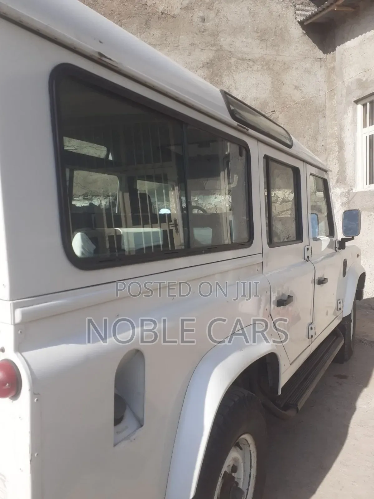 Land Rover Defender 2002 White