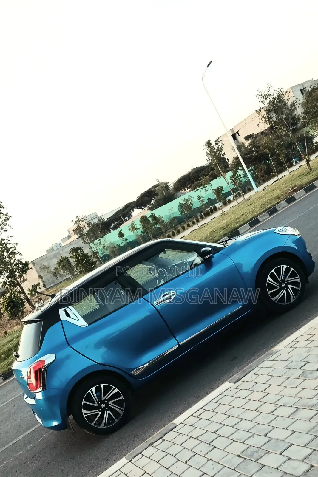 Suzuki Swift 2023 Blue