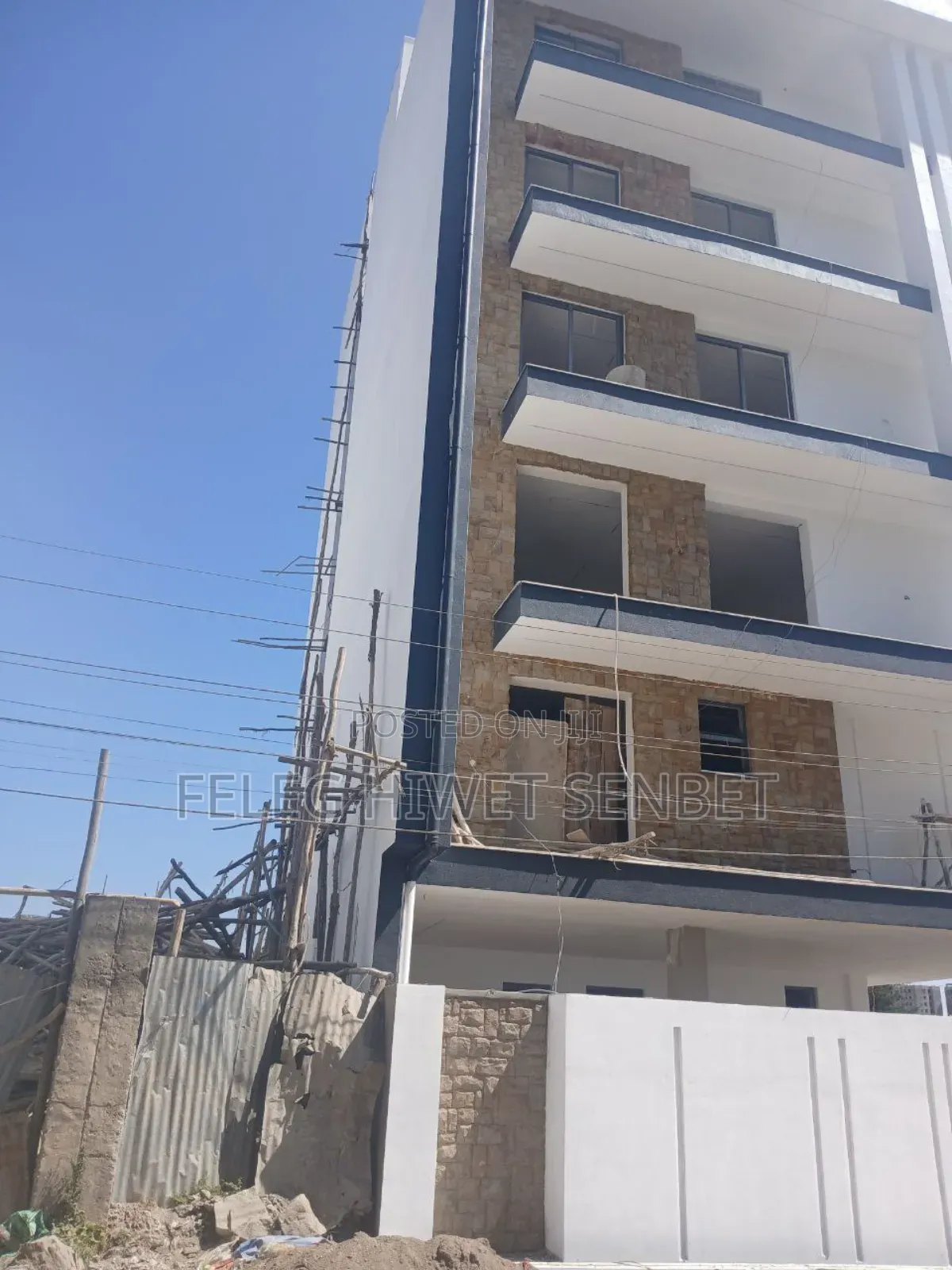 የሚሸጥ ሙሉህንጻ አፓርትመንት