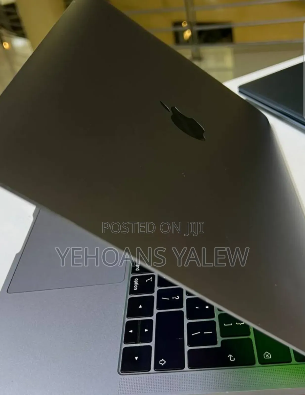 New Laptop Apple MacBook Pro 2019 8GB Intel Core i5 SSD 128GB