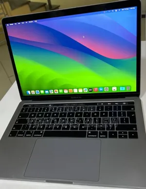 New Laptop Apple MacBook Pro 2019 8GB Intel Core i5 SSD 128GB