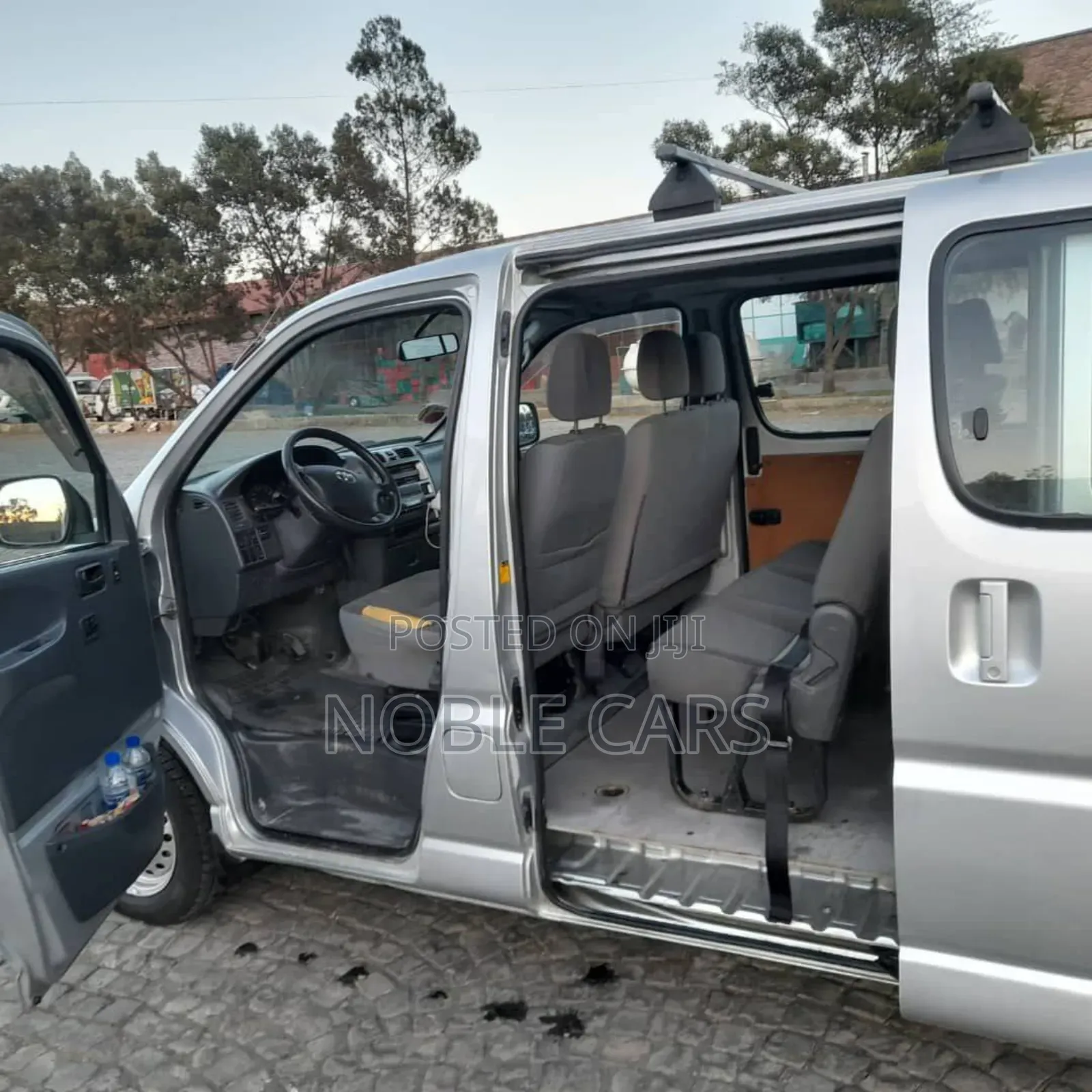 Toyota HiAce 2008 Silver