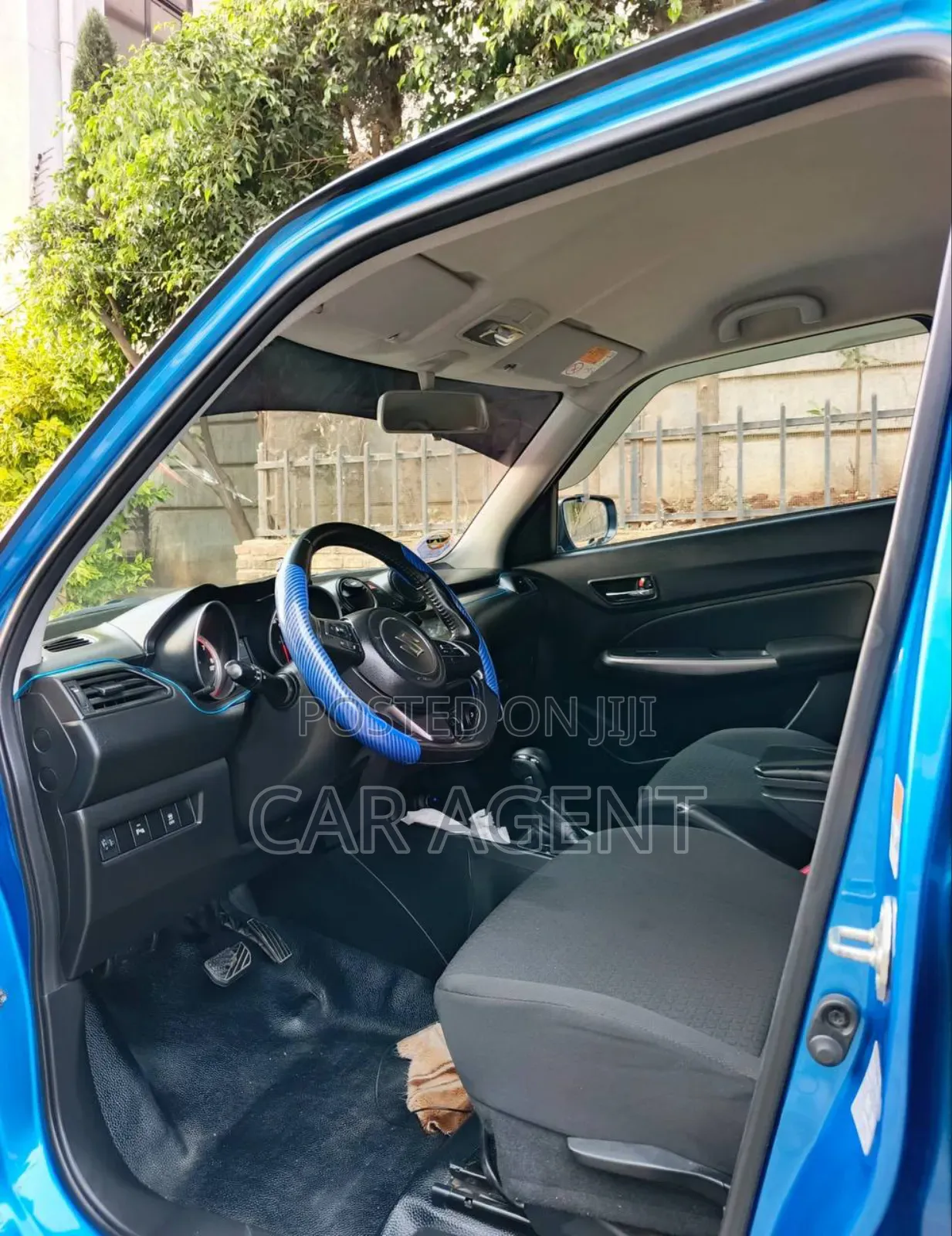 Suzuki Swift 2023 Blue