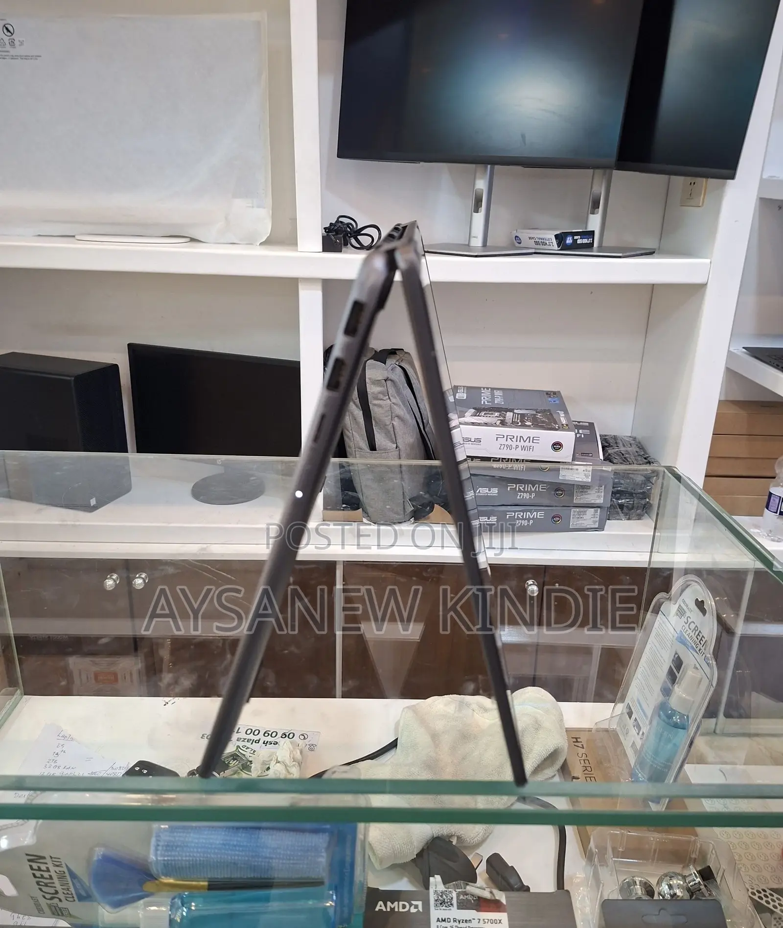 New Laptop Lenovo Yoga 7i 16GB Intel Core Ultra 7 SSD 1T