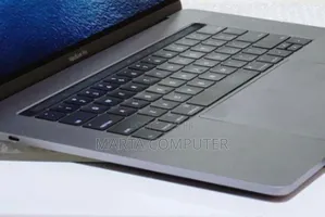 Photo - New Laptop Apple MacBook Pro 2017 16GB Intel Core I7 SSD 512GB