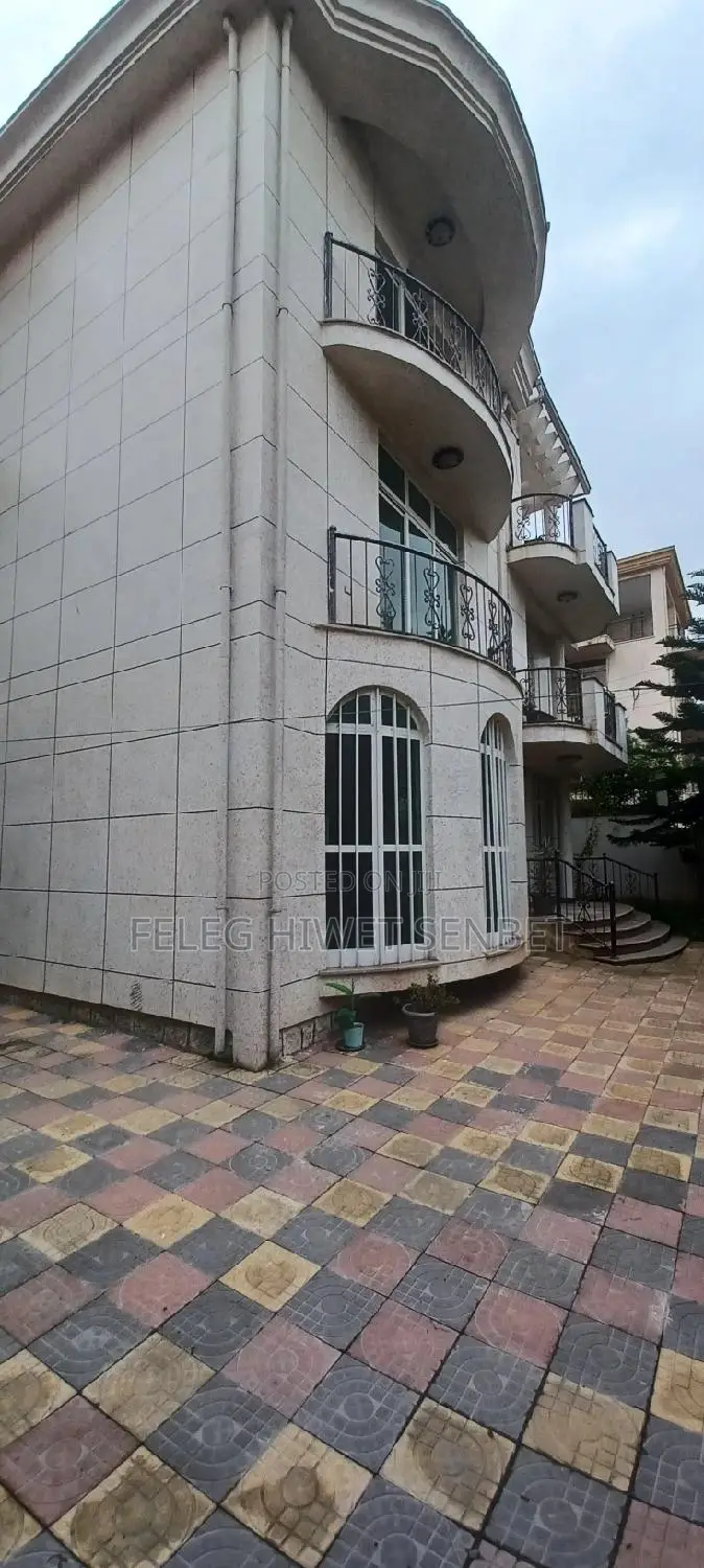 Furnished 8bdrm House in አአ, Bole for rent