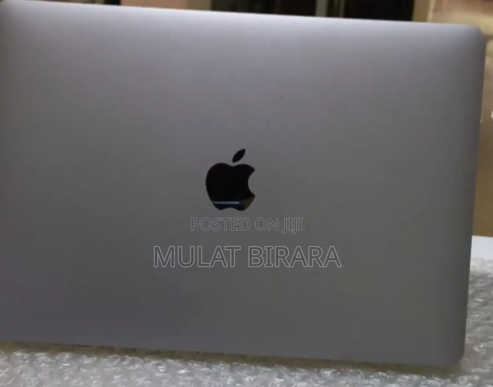 New Laptop Apple MacBook Pro 2020 M1 8GB Apple M1 Pro SSD 256GB