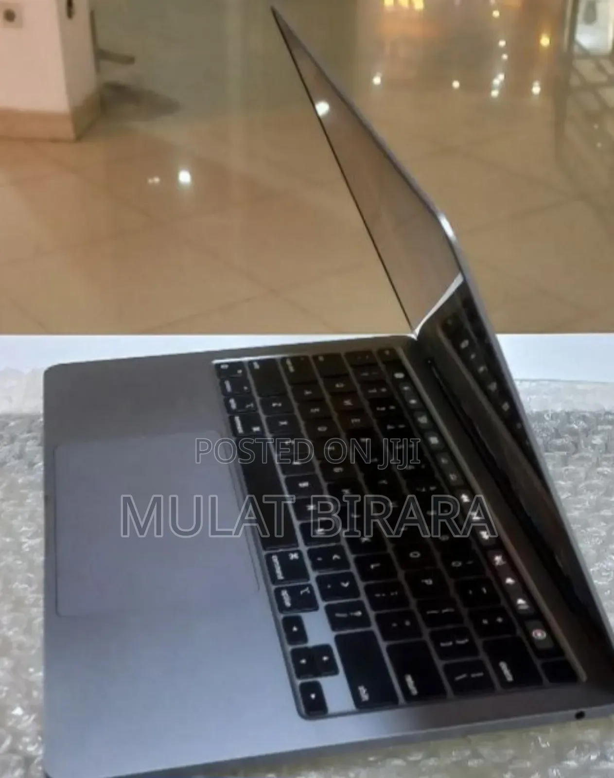 New Laptop Apple MacBook Pro 2020 M1 8GB Apple M1 Pro SSD 256GB