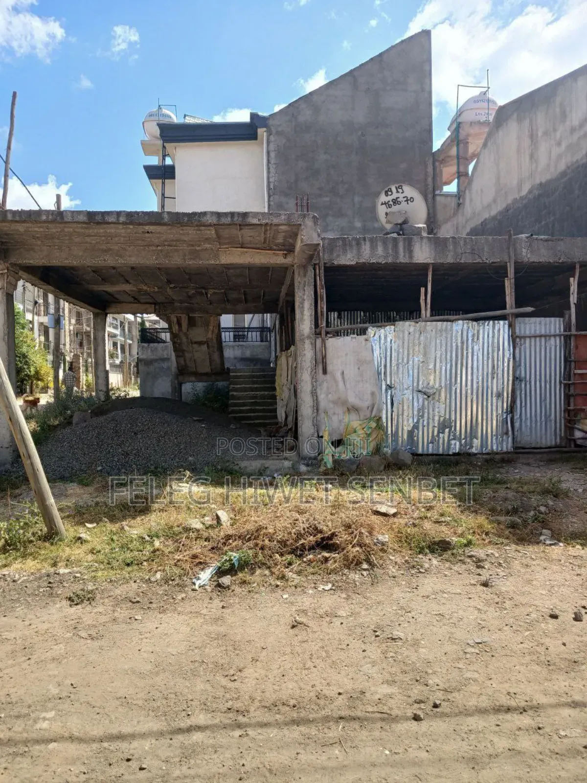 የሚሸጥ ለጂ+3የወጣ መሰረት