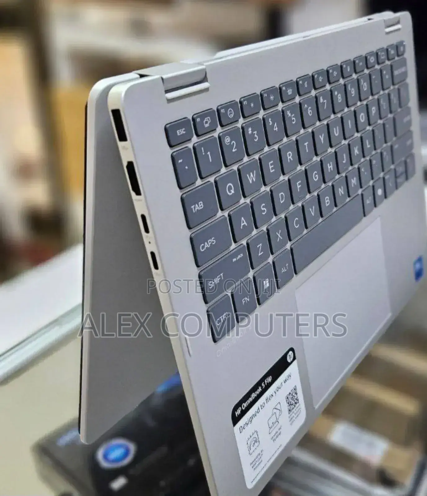 New Laptop HP OmniBook 5 14" 16GB Intel Core I7 SSD 1T