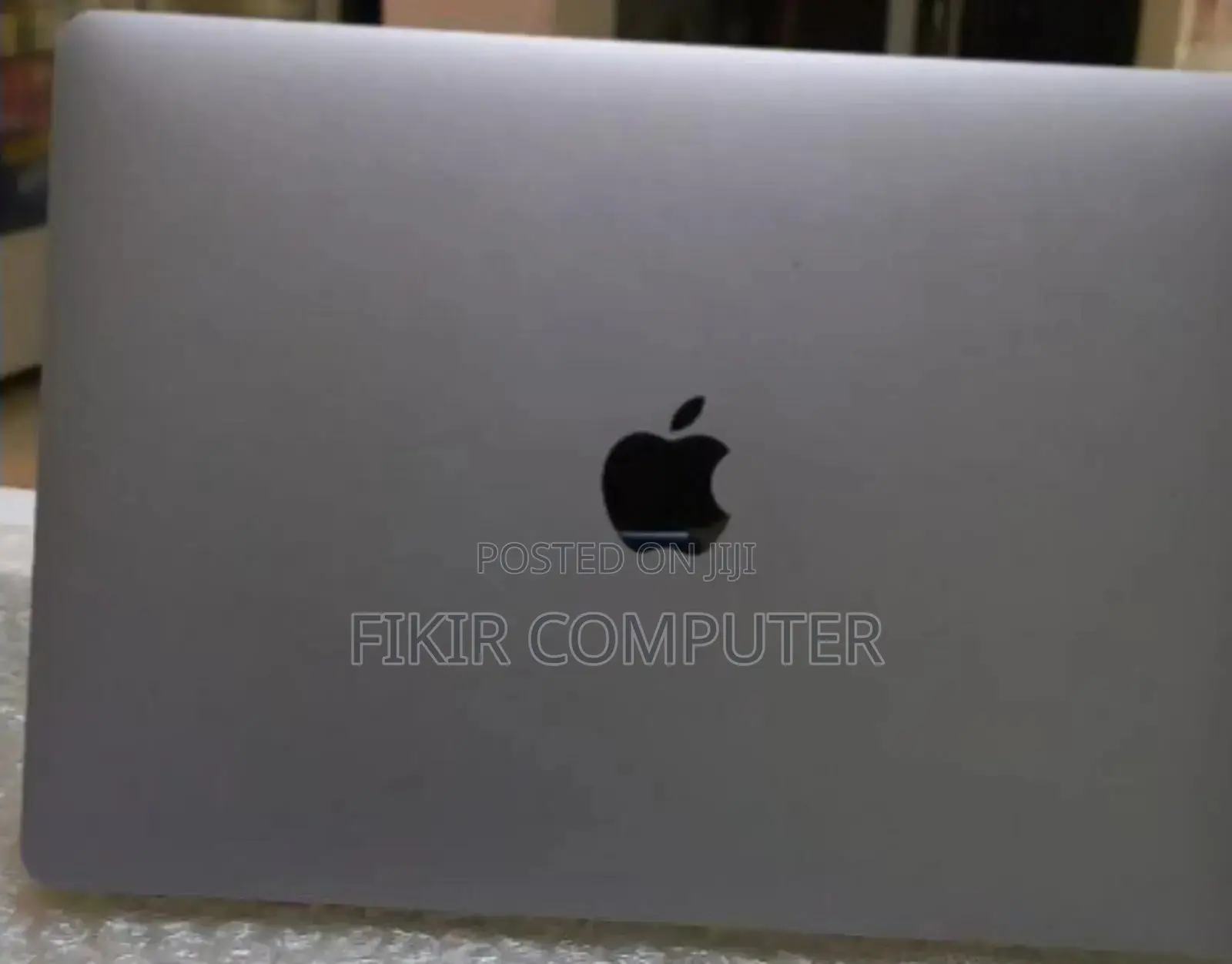 New Laptop Apple MacBook Pro 2020 M1 8GB Apple M1 SSD 256GB