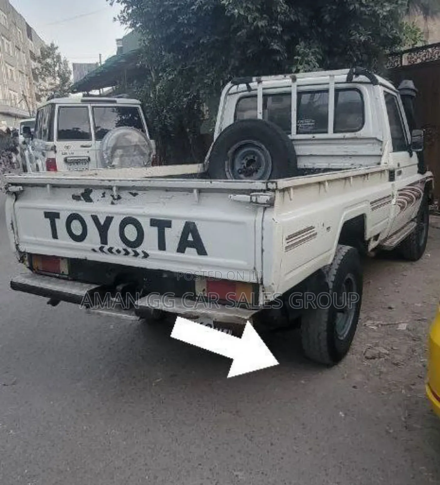 Toyota Land Cruiser 1990 White