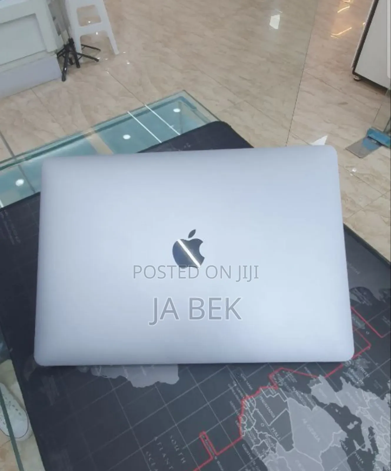 New Laptop Apple MacBook Pro 2022 M2 8GB Apple M2 SSD 256GB