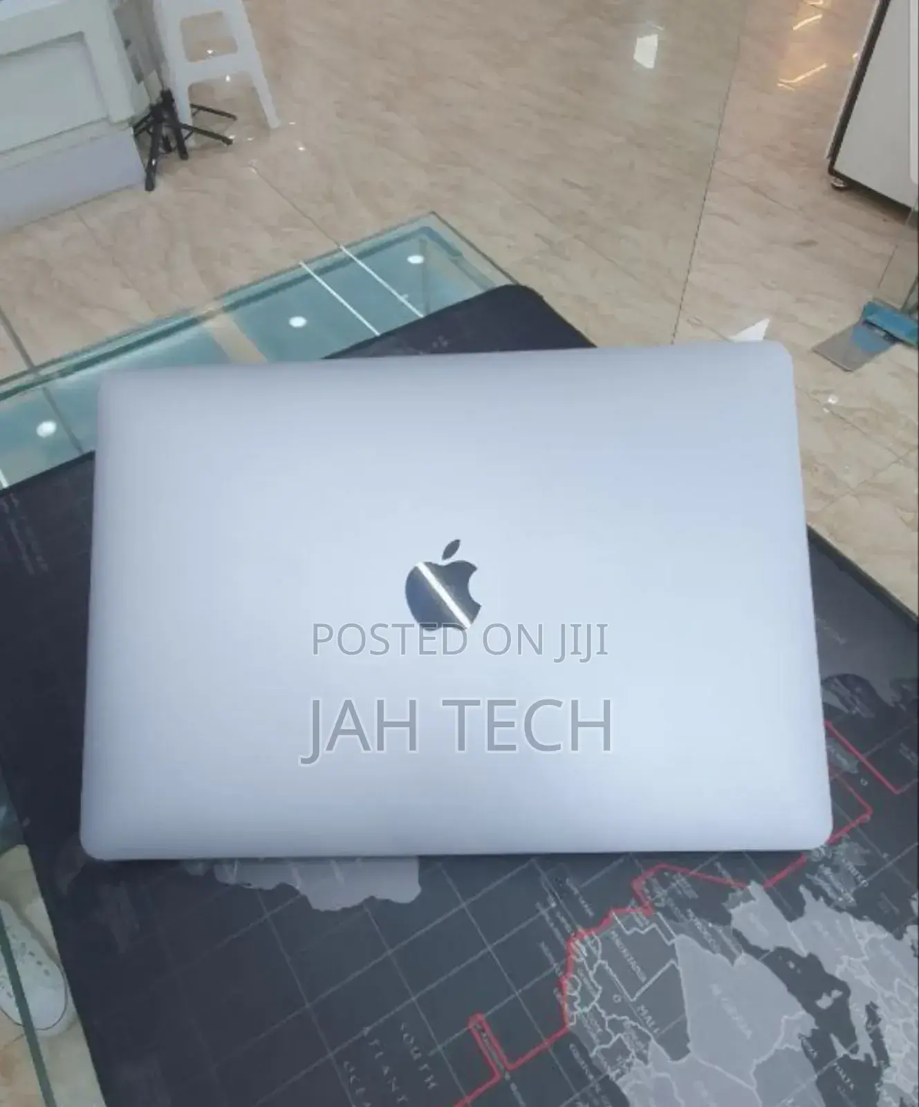 New Laptop Apple MacBook Pro 2022 M2 8GB Apple M2 SSD 256GB
