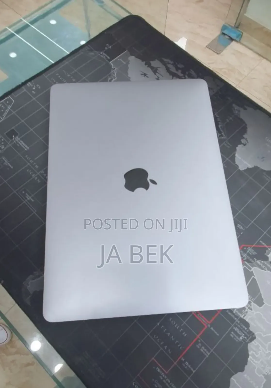 New Laptop Apple MacBook Pro 2022 M2 8GB Apple M2 SSD 256GB