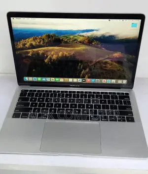 New Laptop Apple MacBook Air 2019 8GB Intel Core I5 SSD 256GB