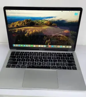 New Laptop Apple MacBook Air 2019 8GB Intel Core I5 SSD 256GB