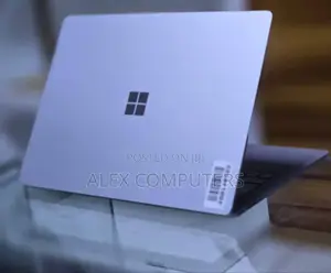 New Laptop Microsoft Surface 8GB Intel Core I5 SSD 512GB