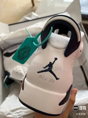 Air Jordan 6 Retro Midnight Navy