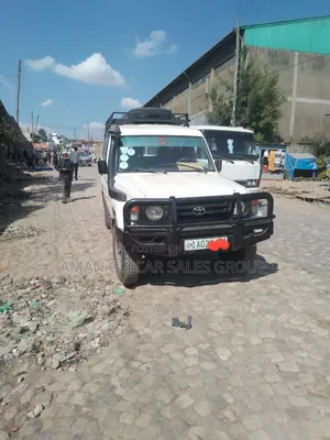 Photo - Toyota Land Cruiser 2009 White