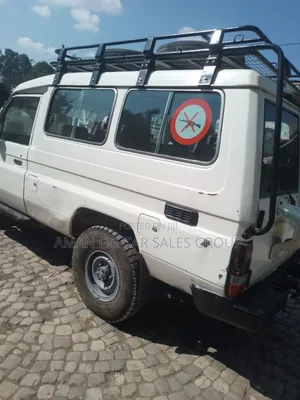 Toyota Land Cruiser 2009 White